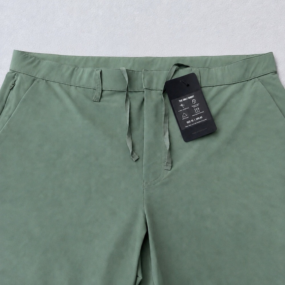 FABLETICS The Only‎ Short Mens XL Green 4-Way Stretch Water Resistant NWT